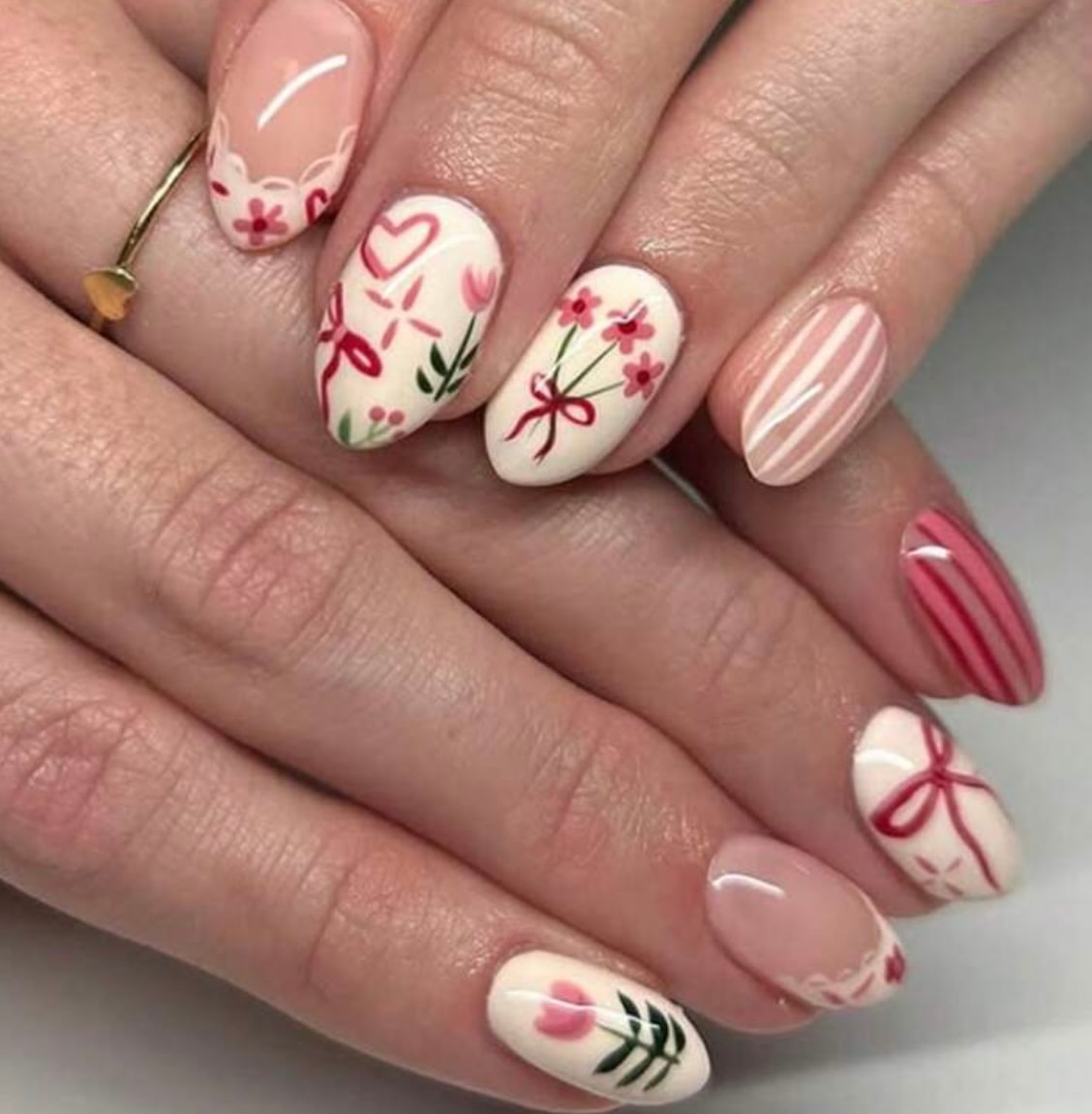 Chrome mirror finish silver gel nails